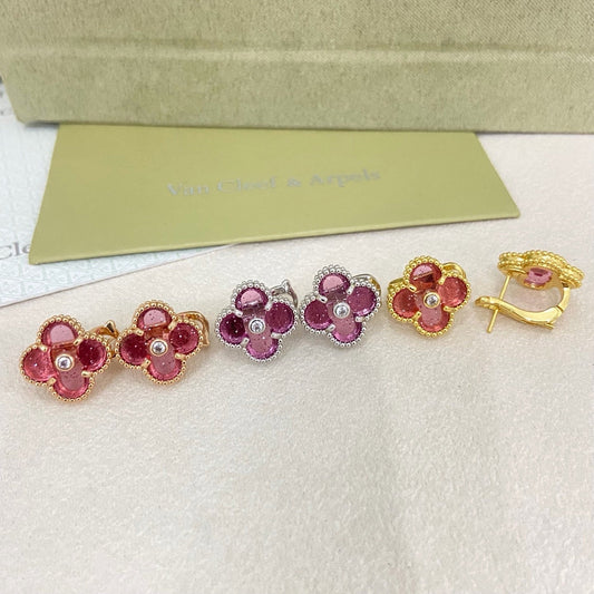 [⭐Hinora Jewelry]2026 NEW  CLOVER 1 MOTIFPINK ENAMEL STUD EARRINGS WITH DIAMONDS2