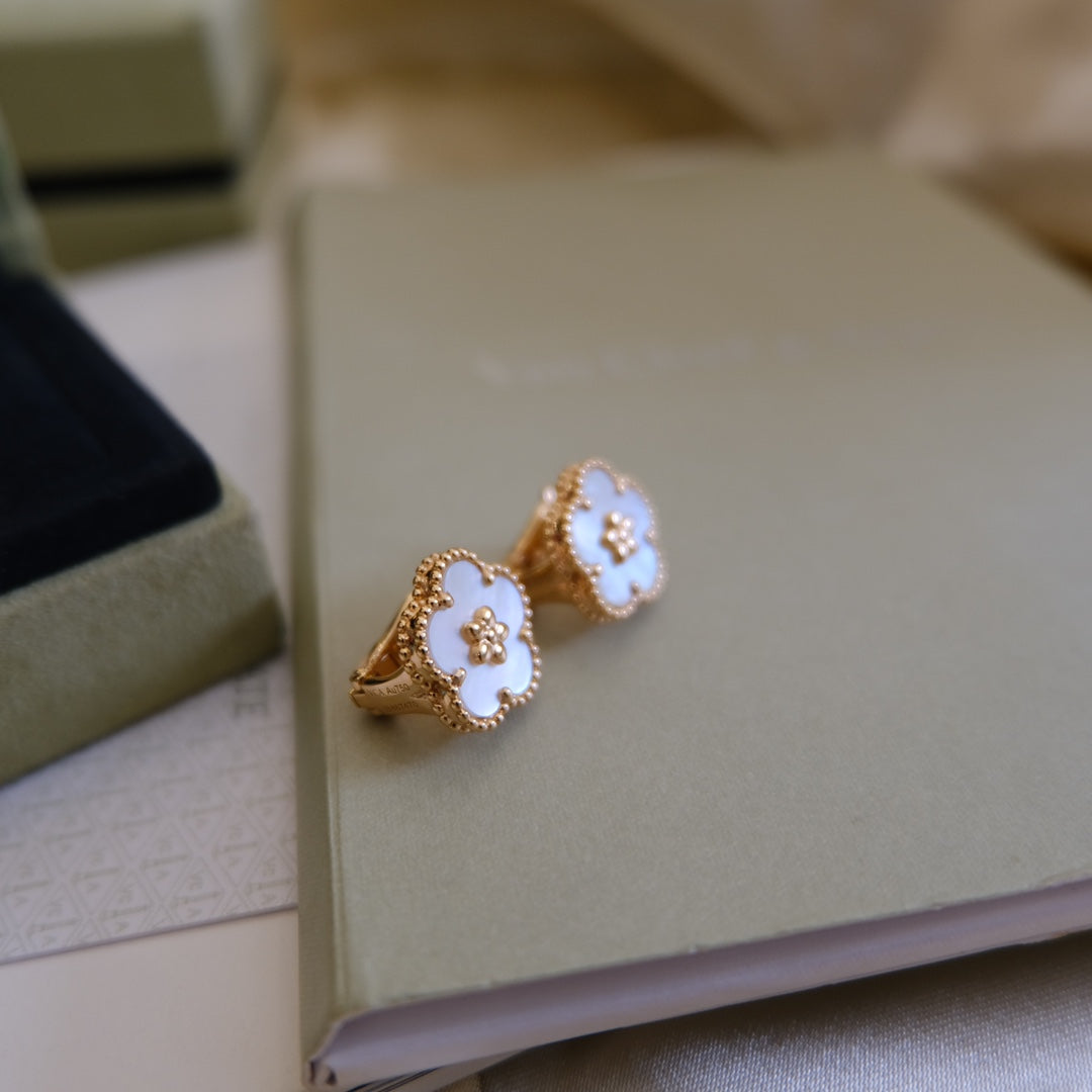 [⭐Hinora Jewelry]2026 NEW STYLE LUCKY SPRING EARRINGS