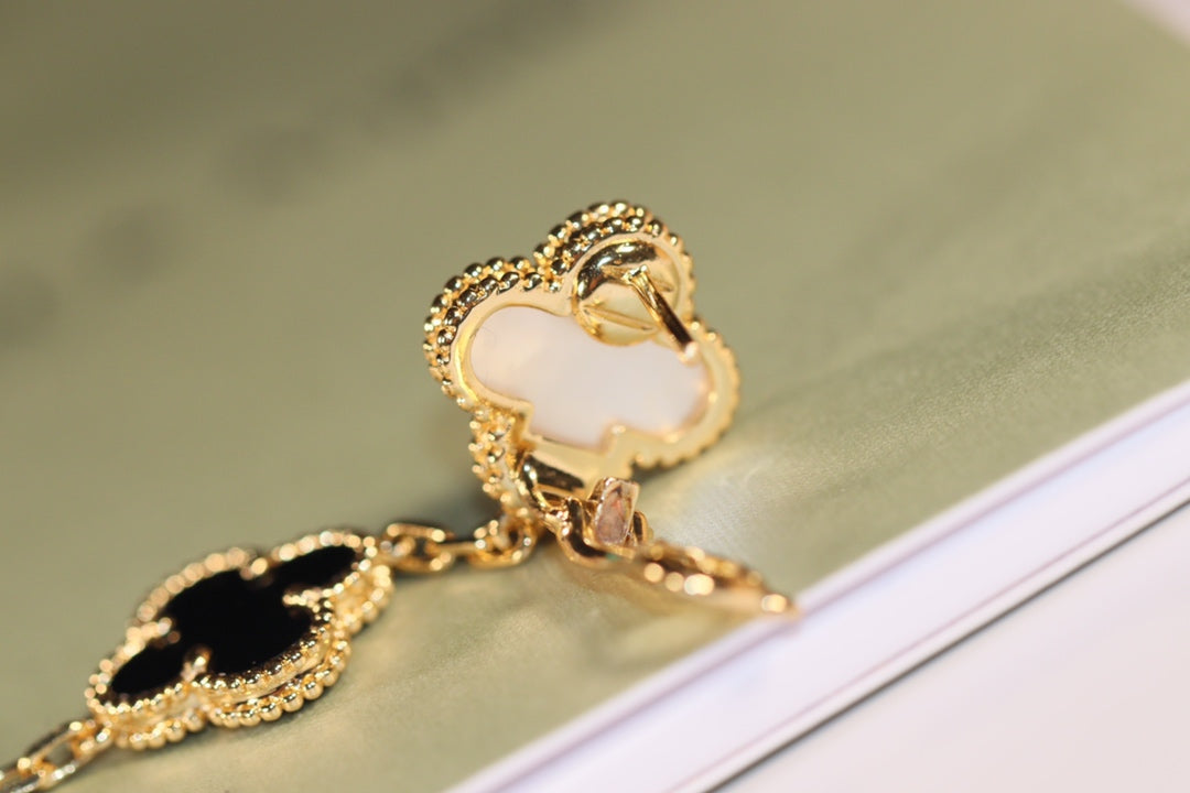 [⭐Hinora Jewelry]CLOVER EARRINGS GOLD ONYX MOP 3 MOTIF