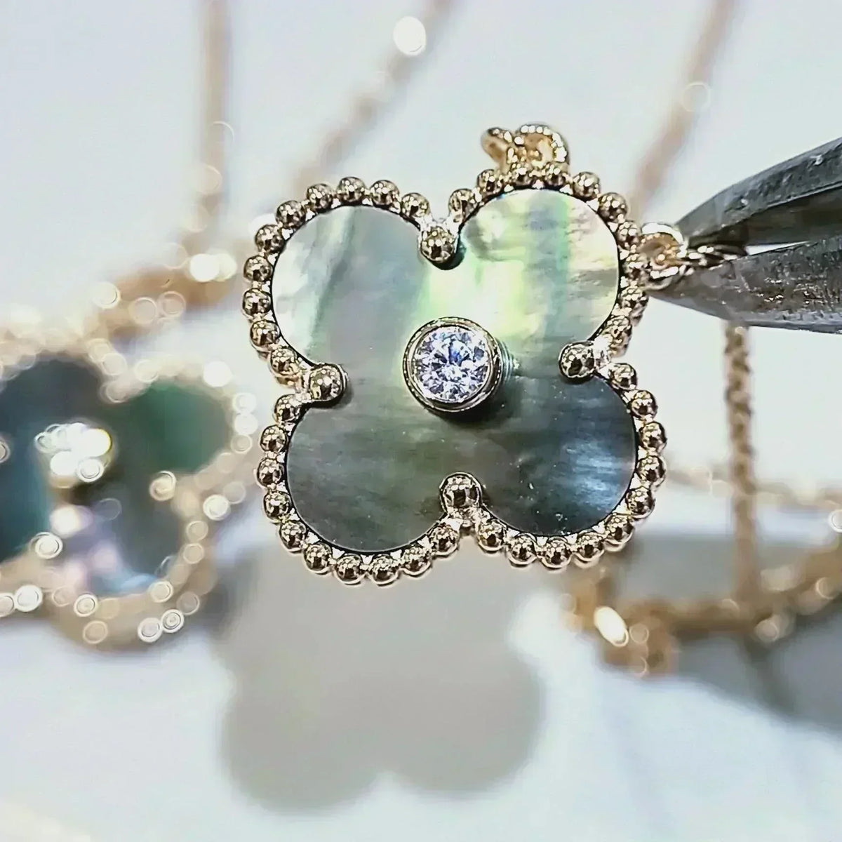 [⭐Hinora Jewelry]CLOVER 15MM DIAMOND AND MOTHER-OF-GREY NECKLACE
