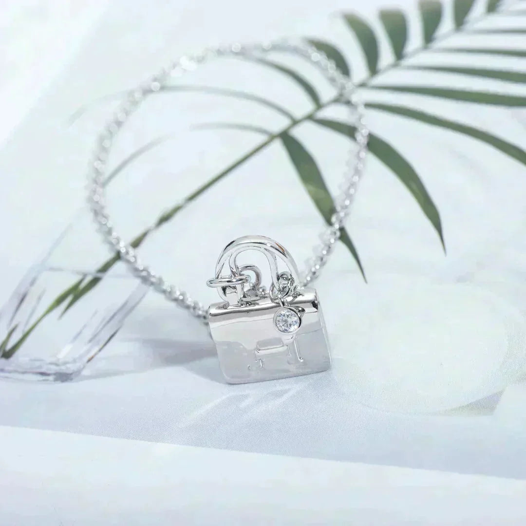 [⭐Hinora Jewelry]AMULETTE PEDANT SILVER NECKLACE