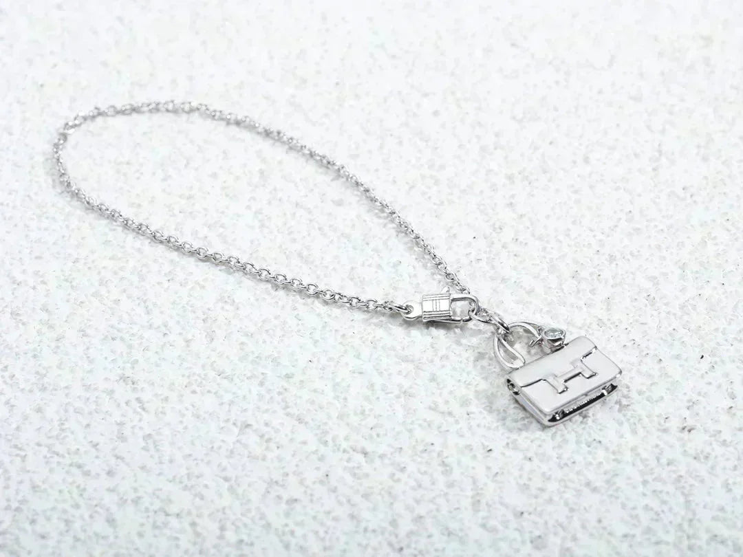 [⭐Hinora Jewelry]AMULETTE PEDANT SILVER NECKLACE