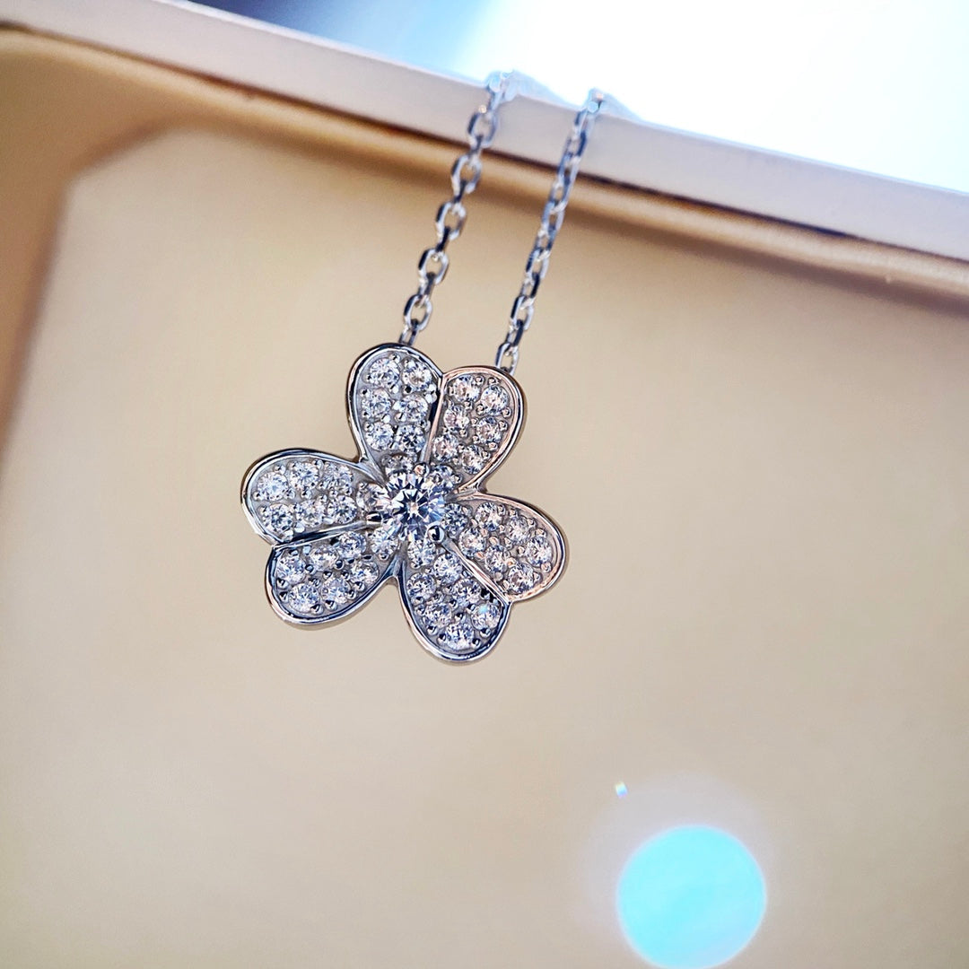 [⭐Hinora Jewelry]CLOVER DIAMOND NECKLACE SILVER