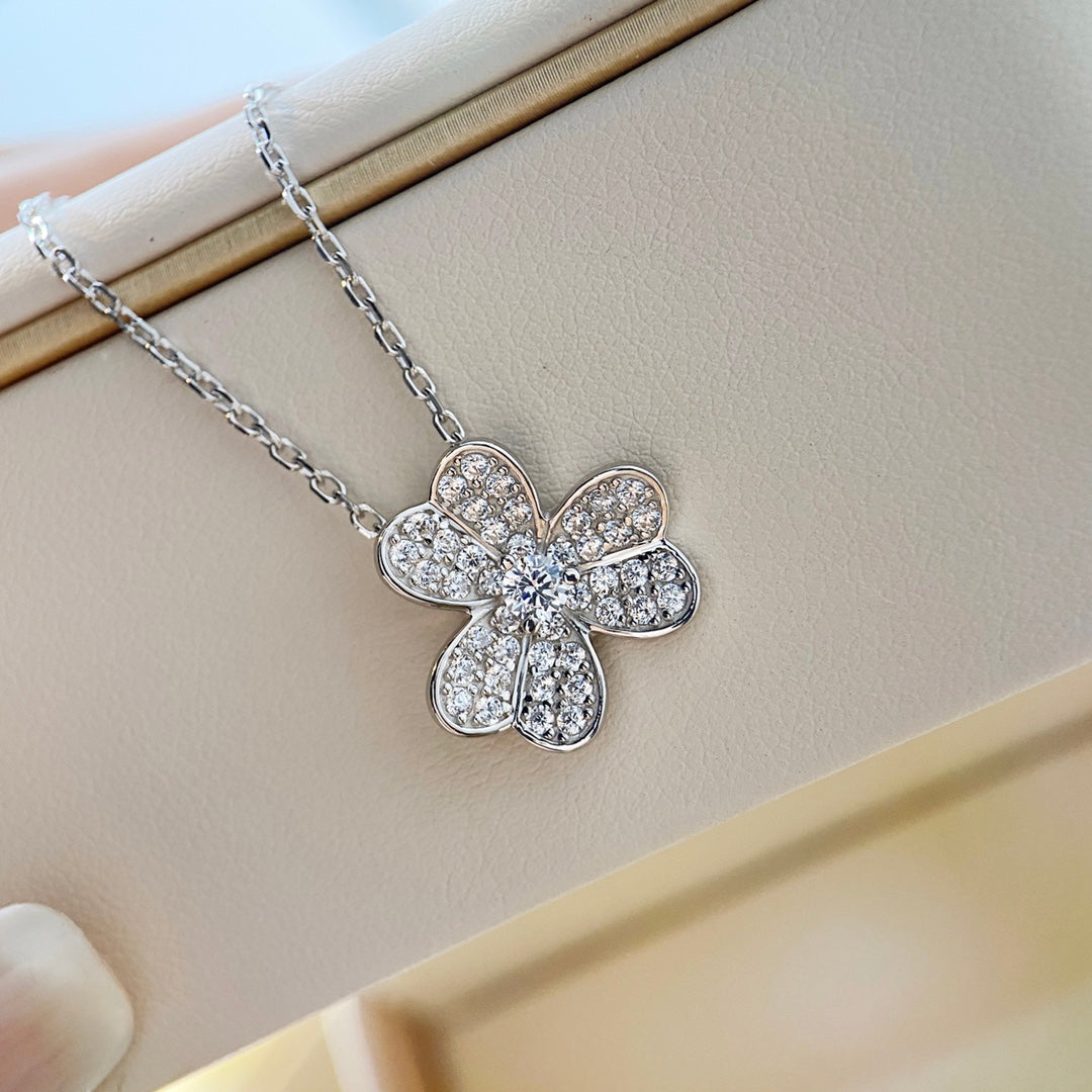 [⭐Hinora Jewelry]CLOVER DIAMOND NECKLACE SILVER