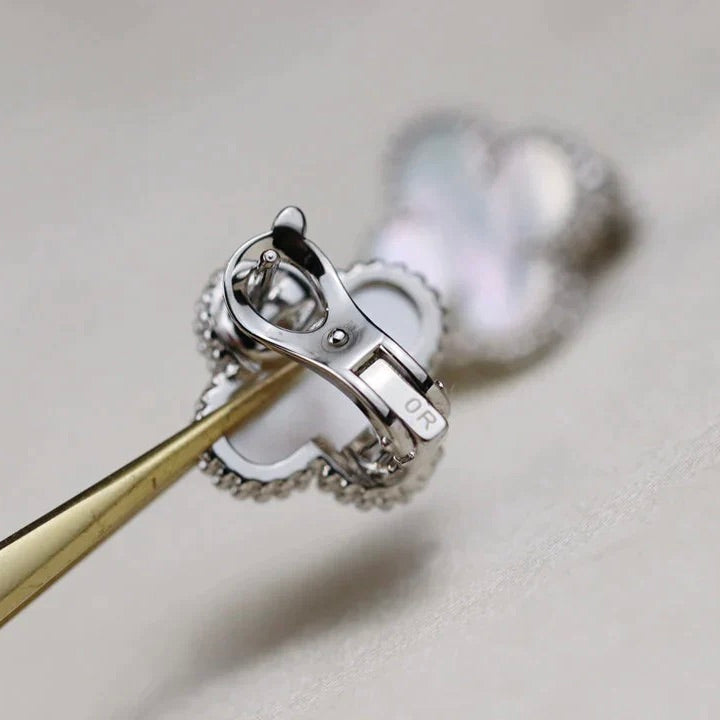 [⭐Hinora Jewelry]CLOVER MEDIUM 1 MOTIFS  WHITE MOP EARRINGS SILVER