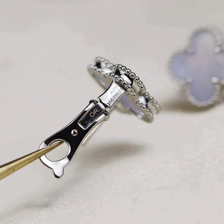 [⭐Hinora Jewelry]CLOVER MEDIUM 1 MOTIFS  WHITE MOP EARRINGS SILVER