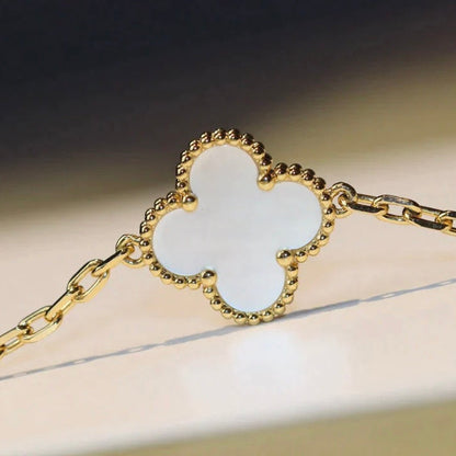 [⭐Hinora Jewelry]CLOVER 20 MOTIFS WHITE MOP NECKLACE