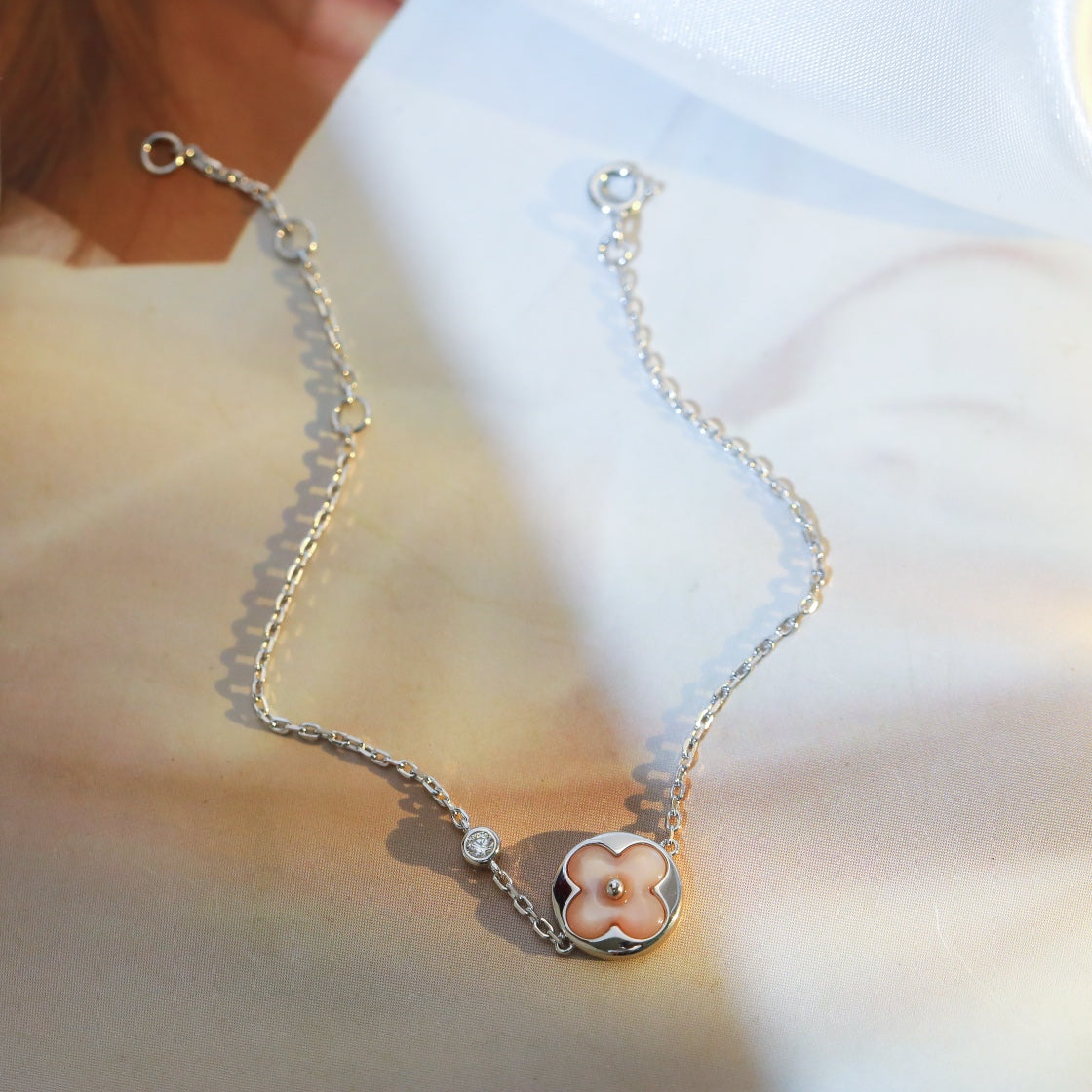 [⭐Hinora Jewelry]SUN MOTIF PINK MOP SILVER BRACELET