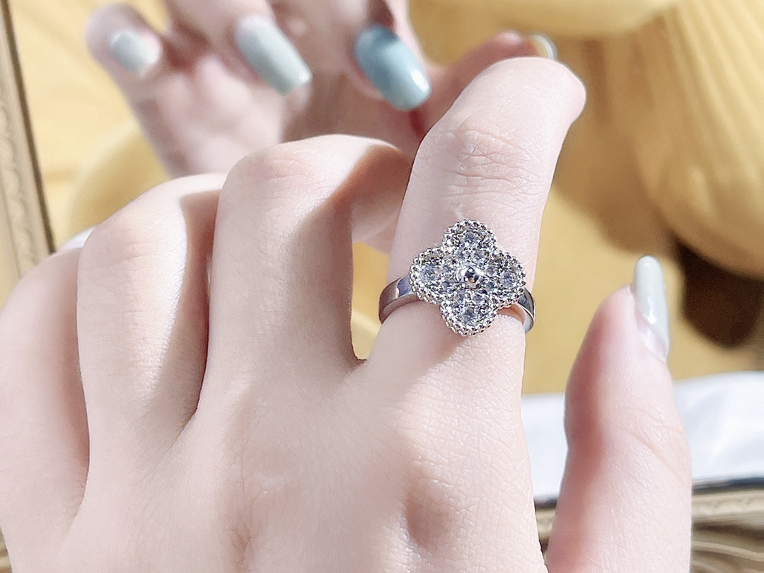 [⭐Hinora Jewelry]CLOVER DIAMOND RING