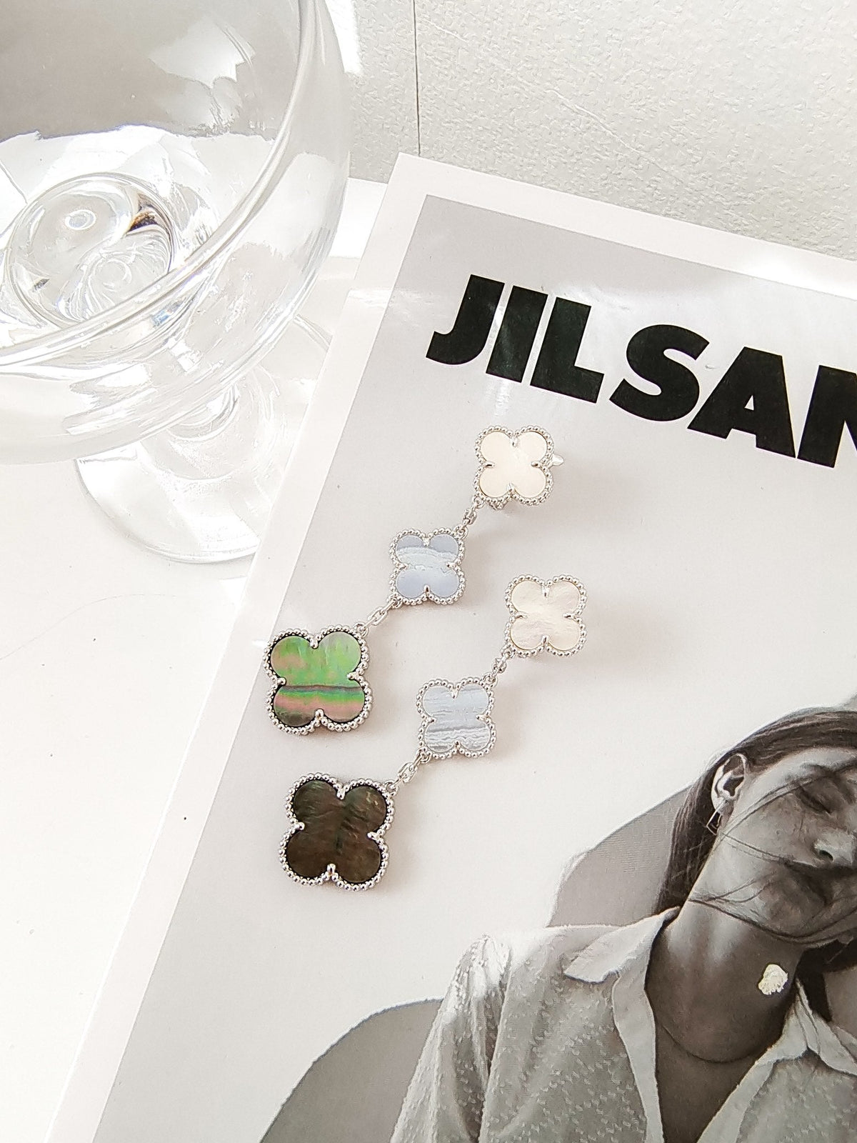 [⭐Hinora Jewelry]CLOVER 3 MOTIFS CHALCEDONY DARK MOP SILVER EARRINGS
