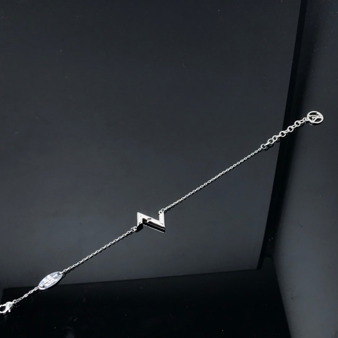 [⭐Hinora Jewelry]VOLT LV LOGO BRACELET
