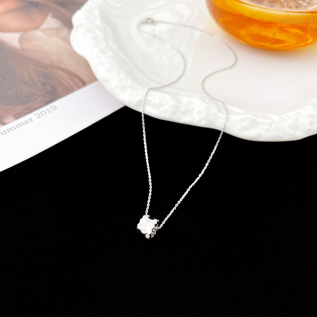 [⭐Hinora Jewelry]BEE MINI PEDANT DIAMOND NECKLACE