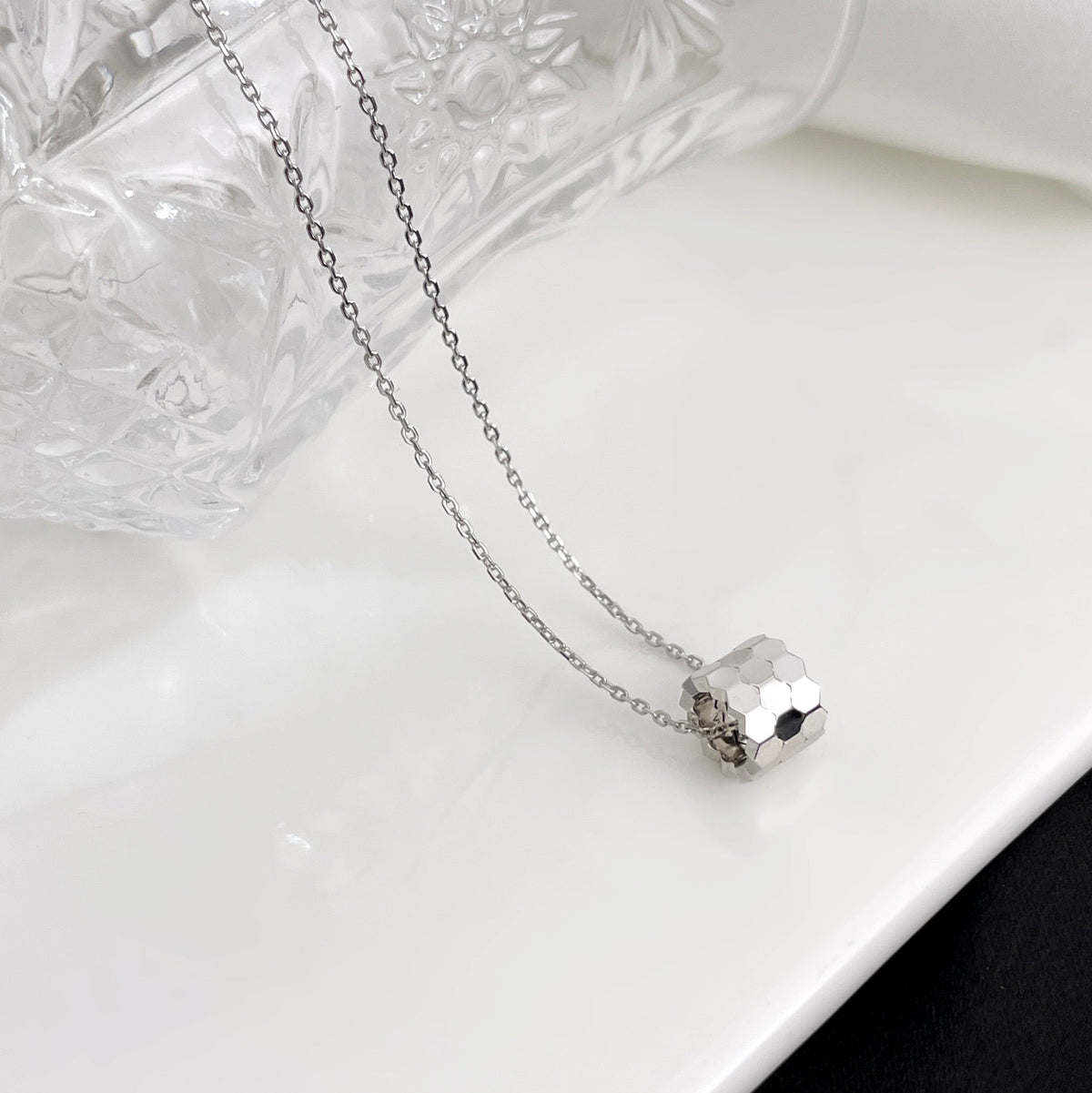[⭐Hinora Jewelry]BEE MINI NECKLACE