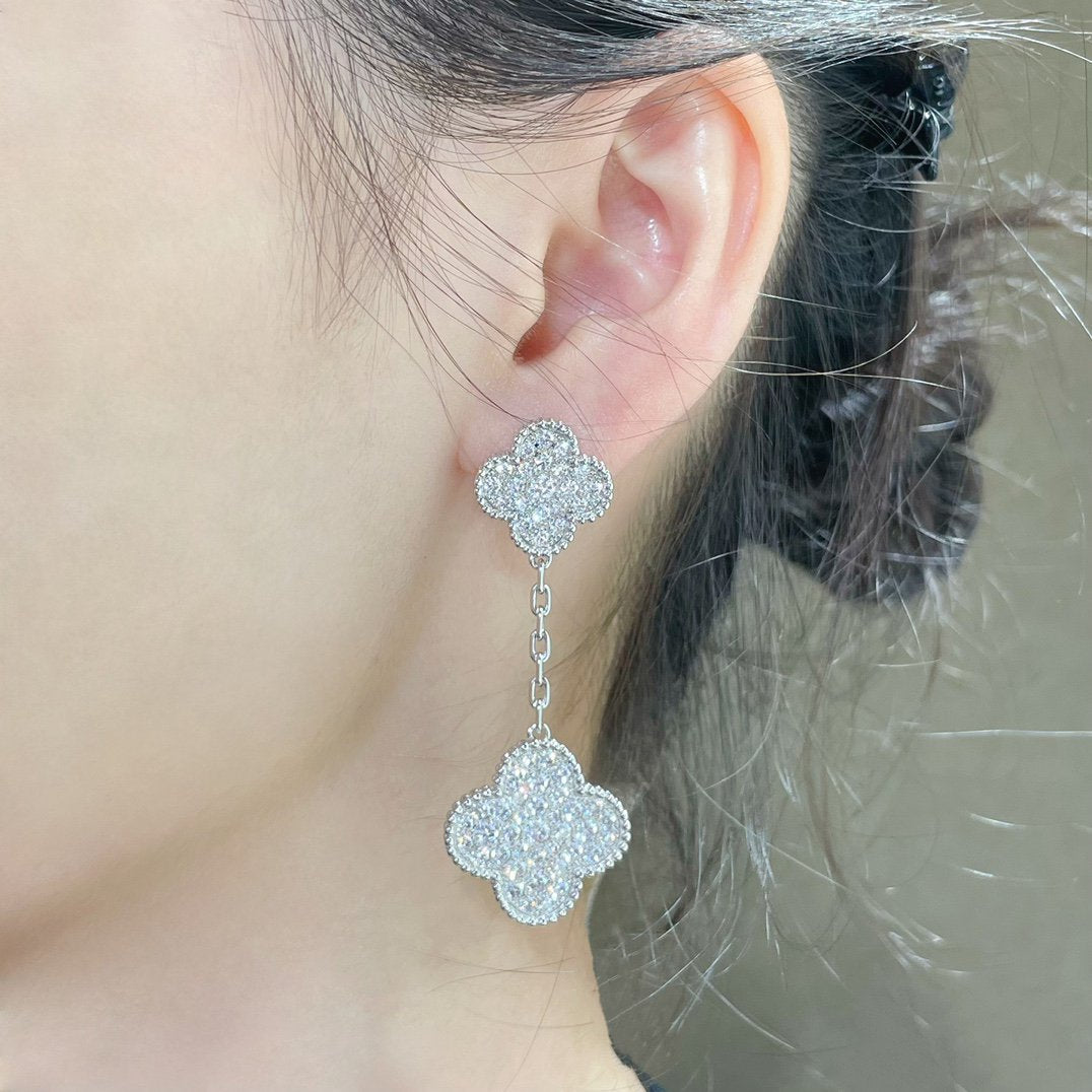 [⭐Hinora Jewelry]CLOVER 2 MOTIFS DIAMOND PAVED SILVER EARRINGS
