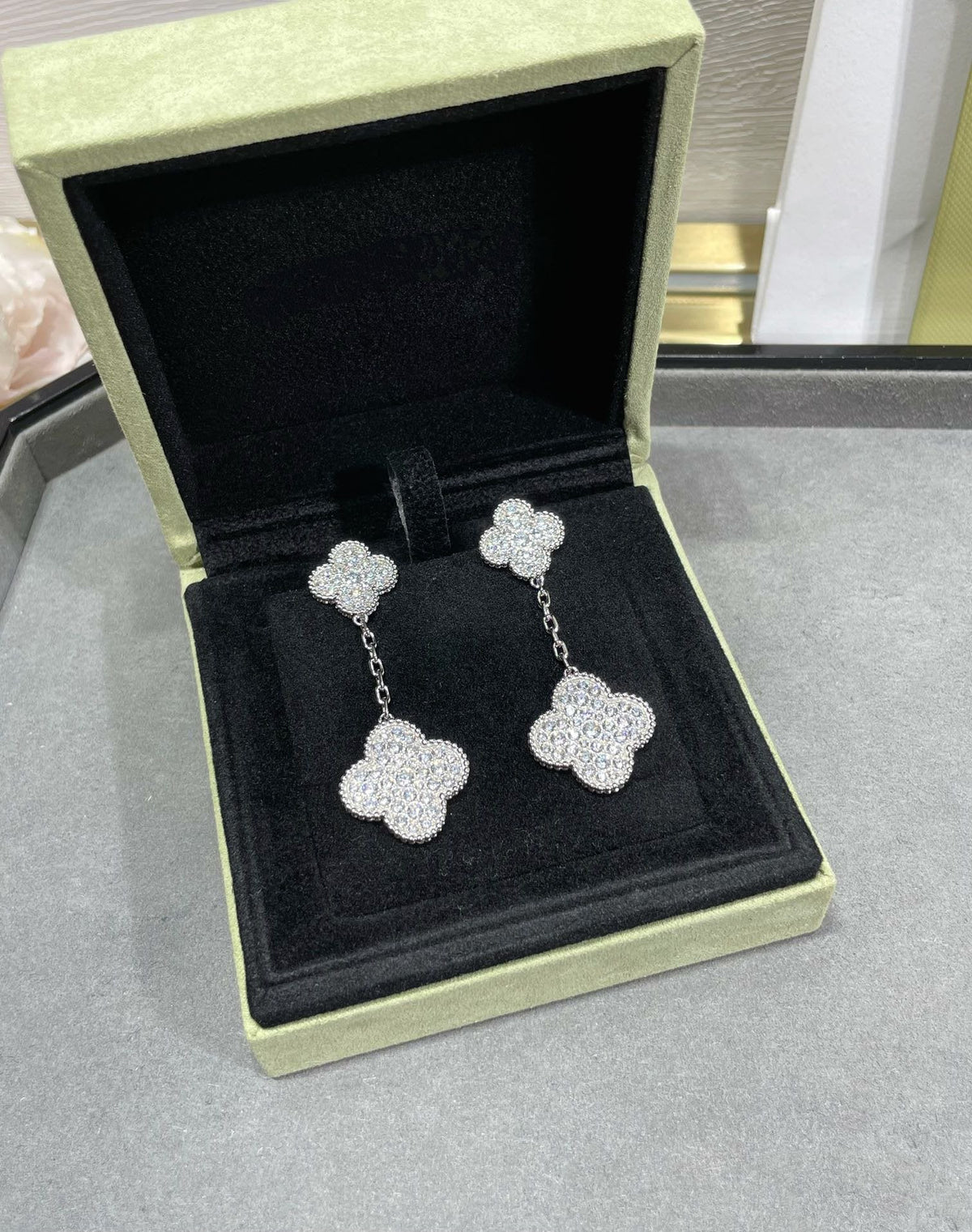 [⭐Hinora Jewelry]CLOVER 2 MOTIFS DIAMOND PAVED SILVER EARRINGS