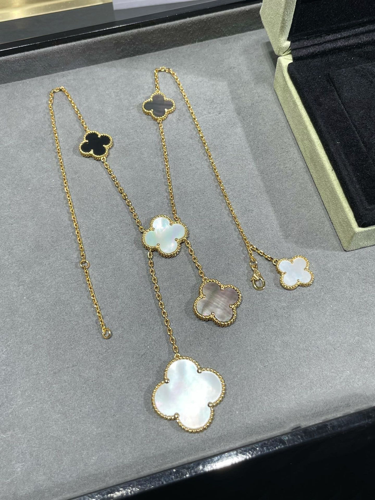 [⭐Hinora Jewelry]CLOVER 6 MOTIF MOP ONYX GOLD NECKLACE