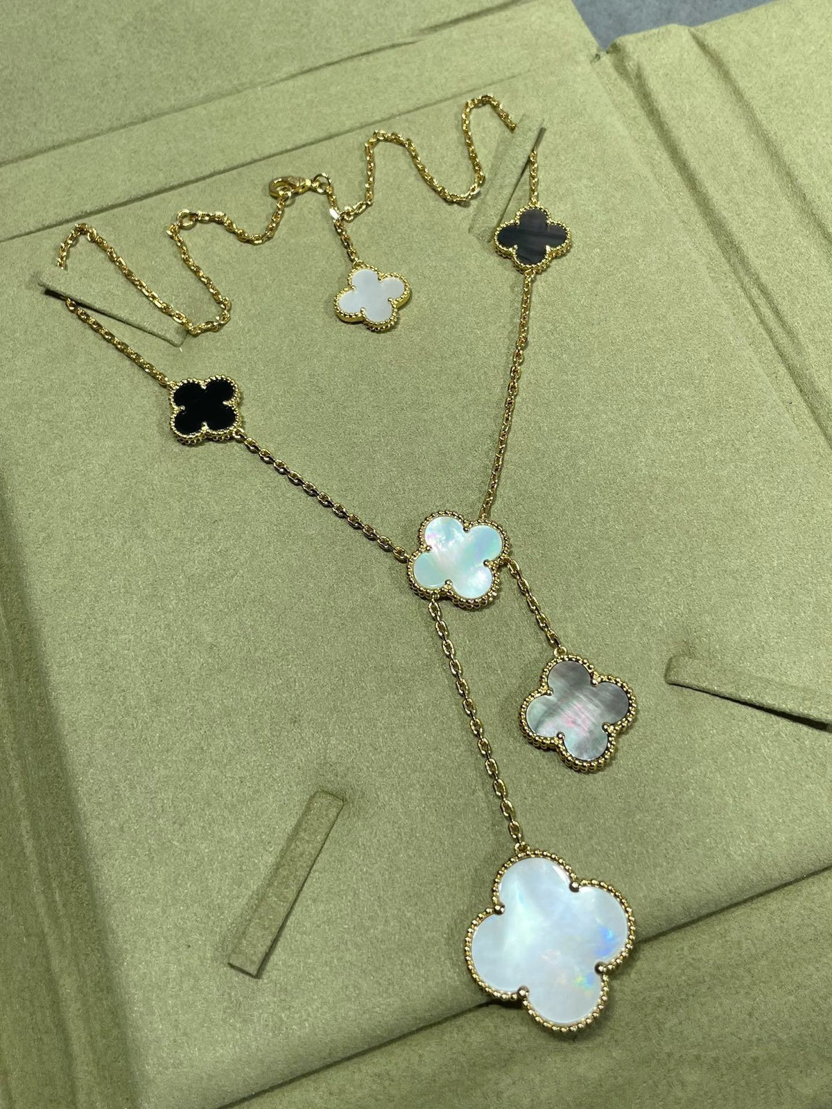 [⭐Hinora Jewelry]CLOVER 6 MOTIF MOP ONYX GOLD NECKLACE