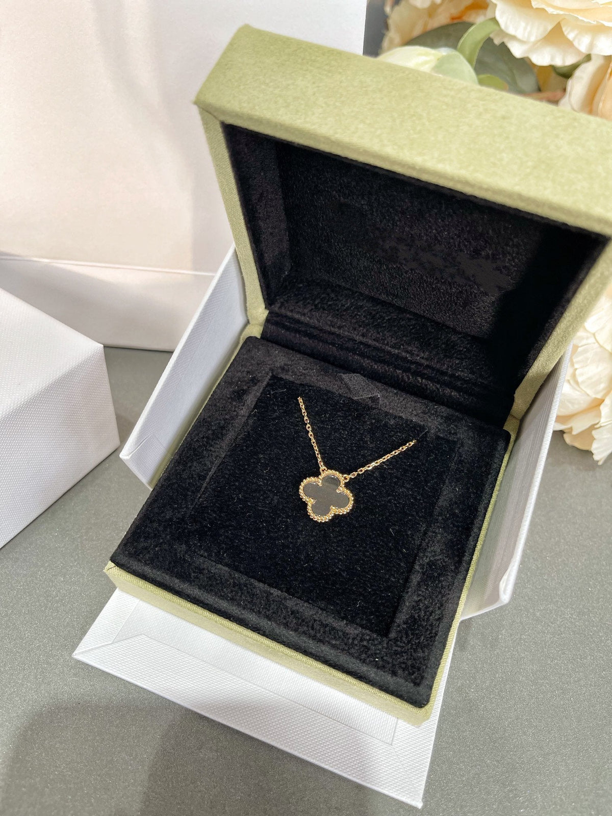 [⭐Hinora Jewelry]CLOVER ROCK CRYSTAL ROSE GOLD NECKLACE