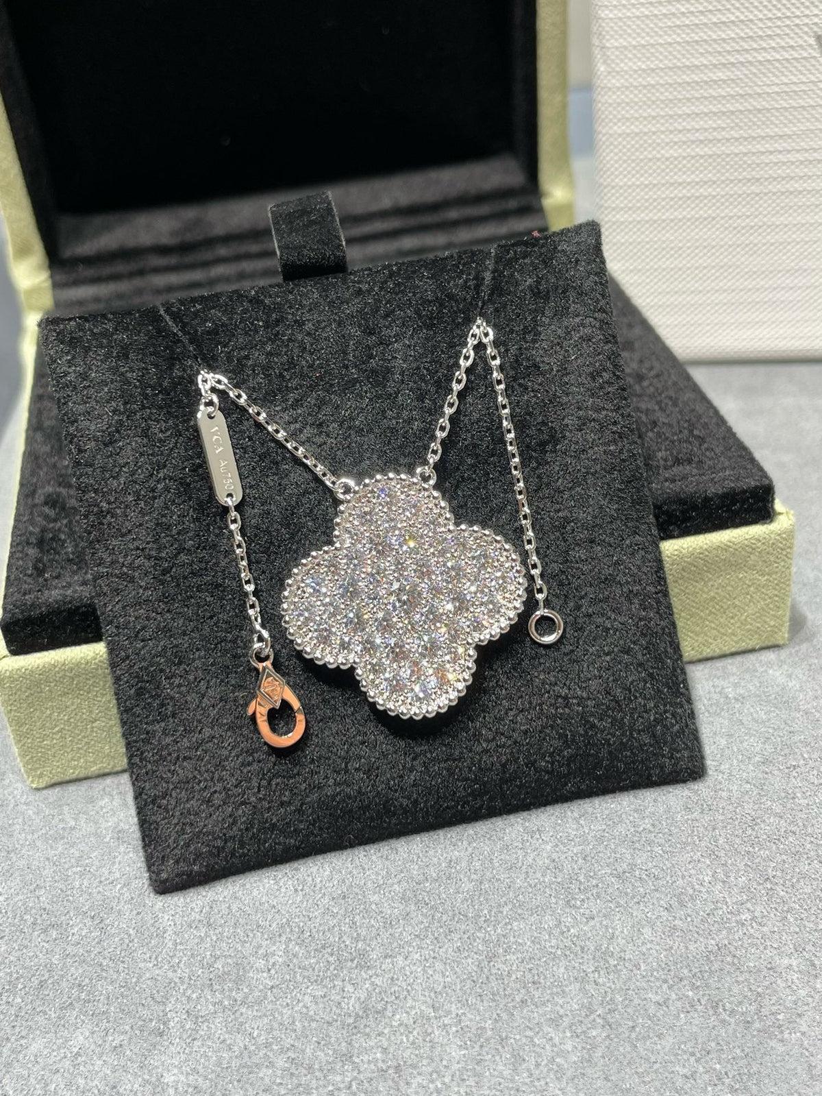[⭐Hinora Jewelry]CLOVER 25MM LARGE PENDANT DIAMOND PAVED SILVER NECKLACE