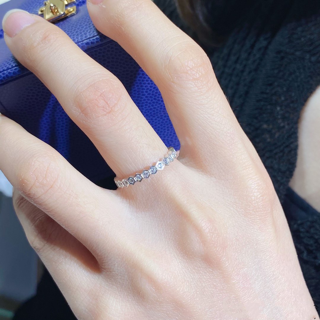 [⭐Hinora Jewelry]BEE LOVE DIAMOND PAVED SMALL RING