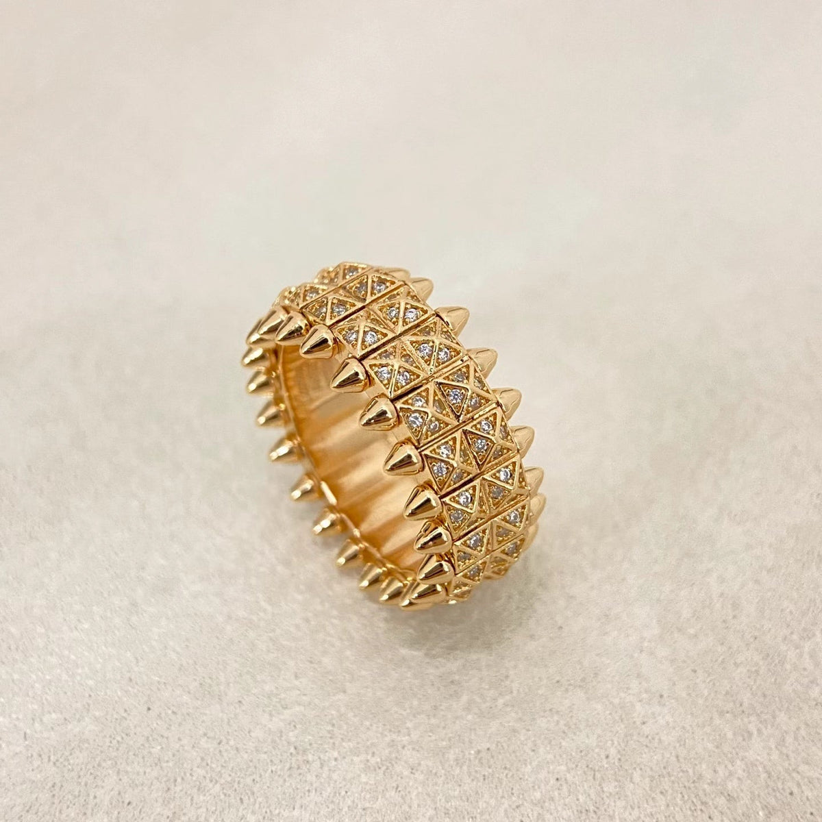 [⭐Hinora Jewelry]CLASH DOUBLE-ROW RIVET RING WITH DIAMOND SETTING
