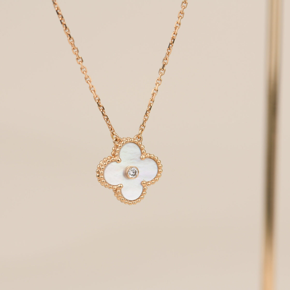 [⭐Hinora Jewelry]CLOVER 15MM DIAMOND WHITE FRITILLARIA NECKLACE