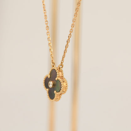 [⭐Hinora Jewelry]CLOVER 15MM DIAMOND AND MOTHER-OF-GREY NECKLACE