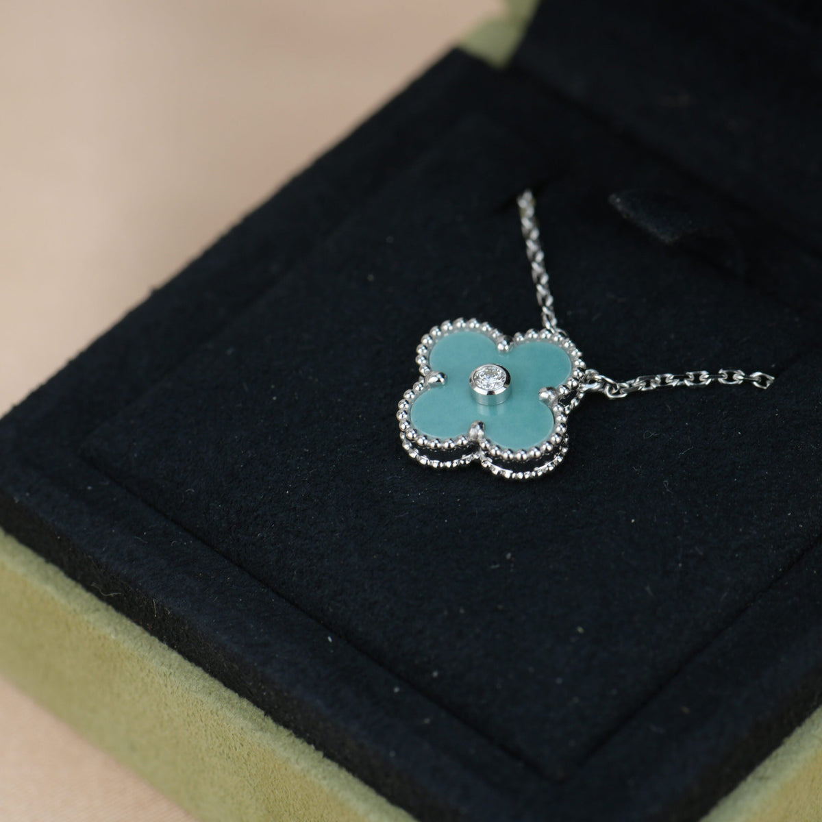 [⭐Hinora Jewelry]CLOVER 15MM DIAMOND SVRES PORCELAIN  NECKLACE SILVER