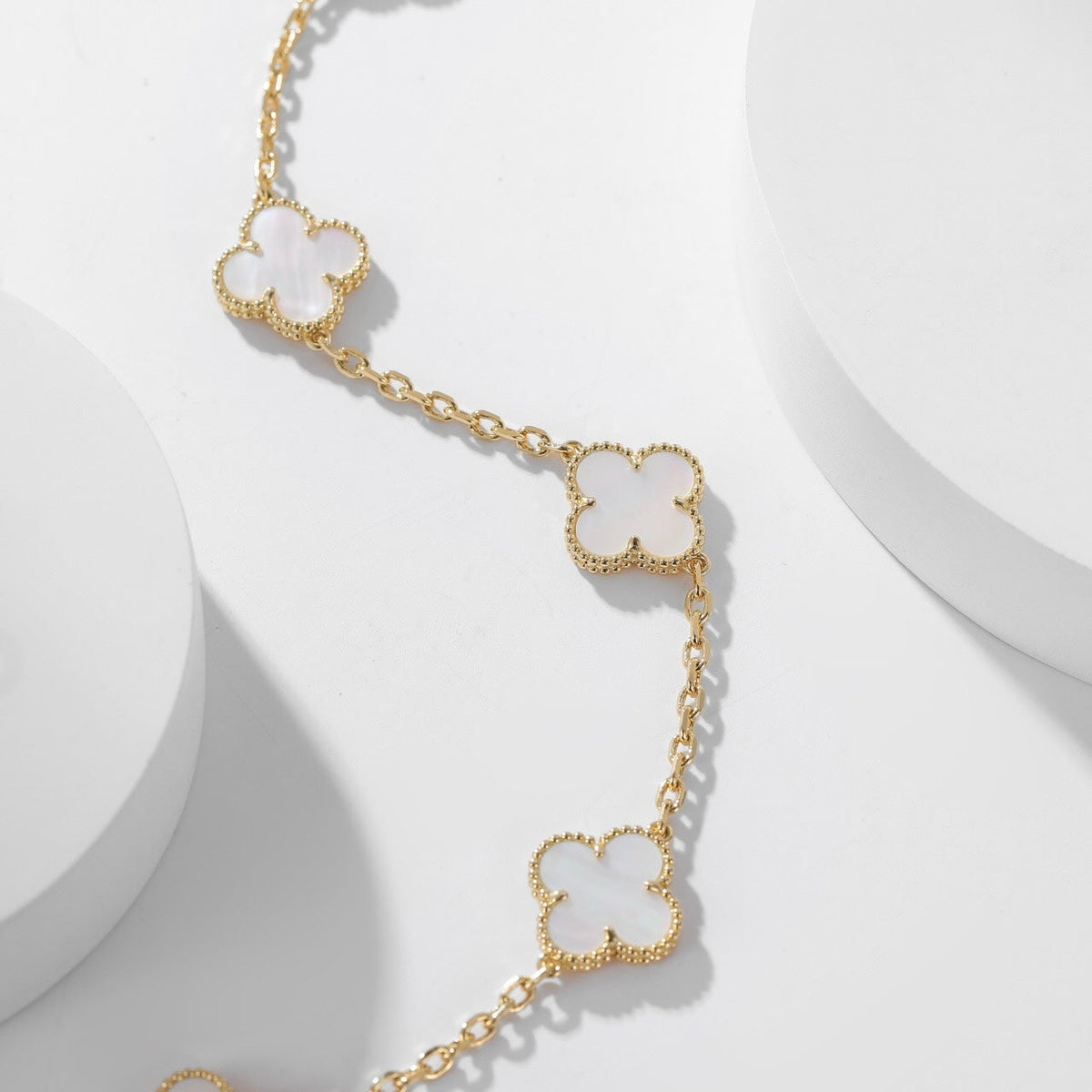 [⭐Hinora Jewelry]CLOVER 10 MOTIFS WHITE MOTHER OF PEARL NECKLACE