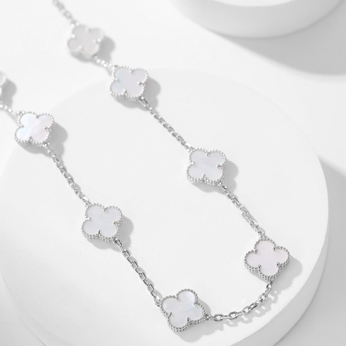 [⭐Hinora Jewelry]CLOVER 10 MOTIFS WHITE MOTHER OF PEARL NECKLACE