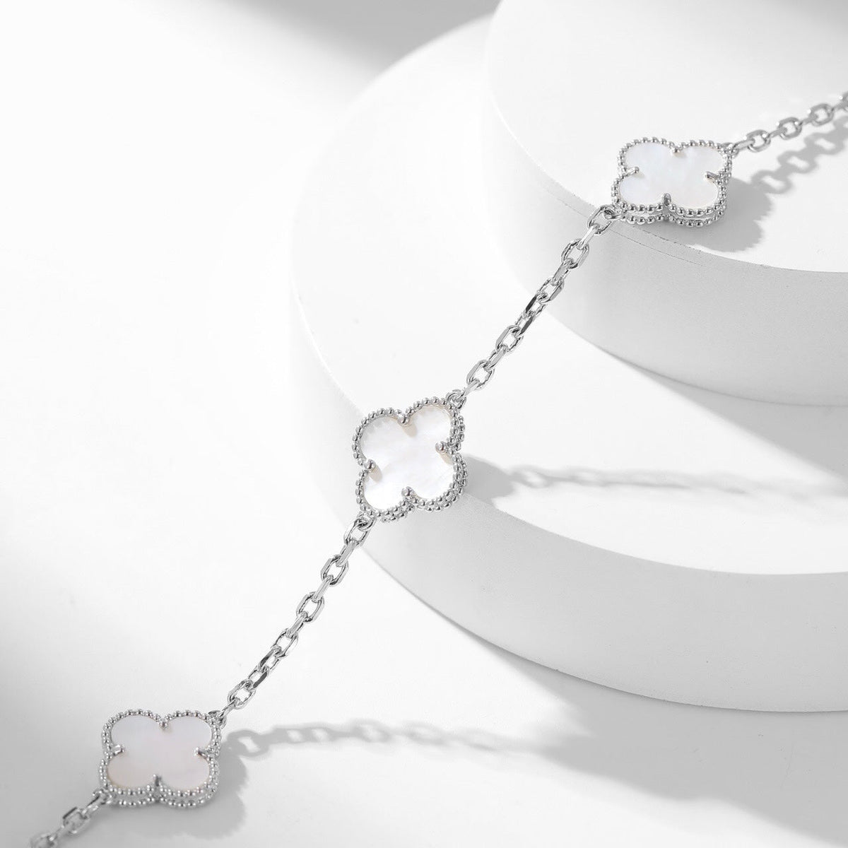 [⭐Hinora Jewelry]CLOVER 10 MOTIFS WHITE MOTHER OF PEARL NECKLACE