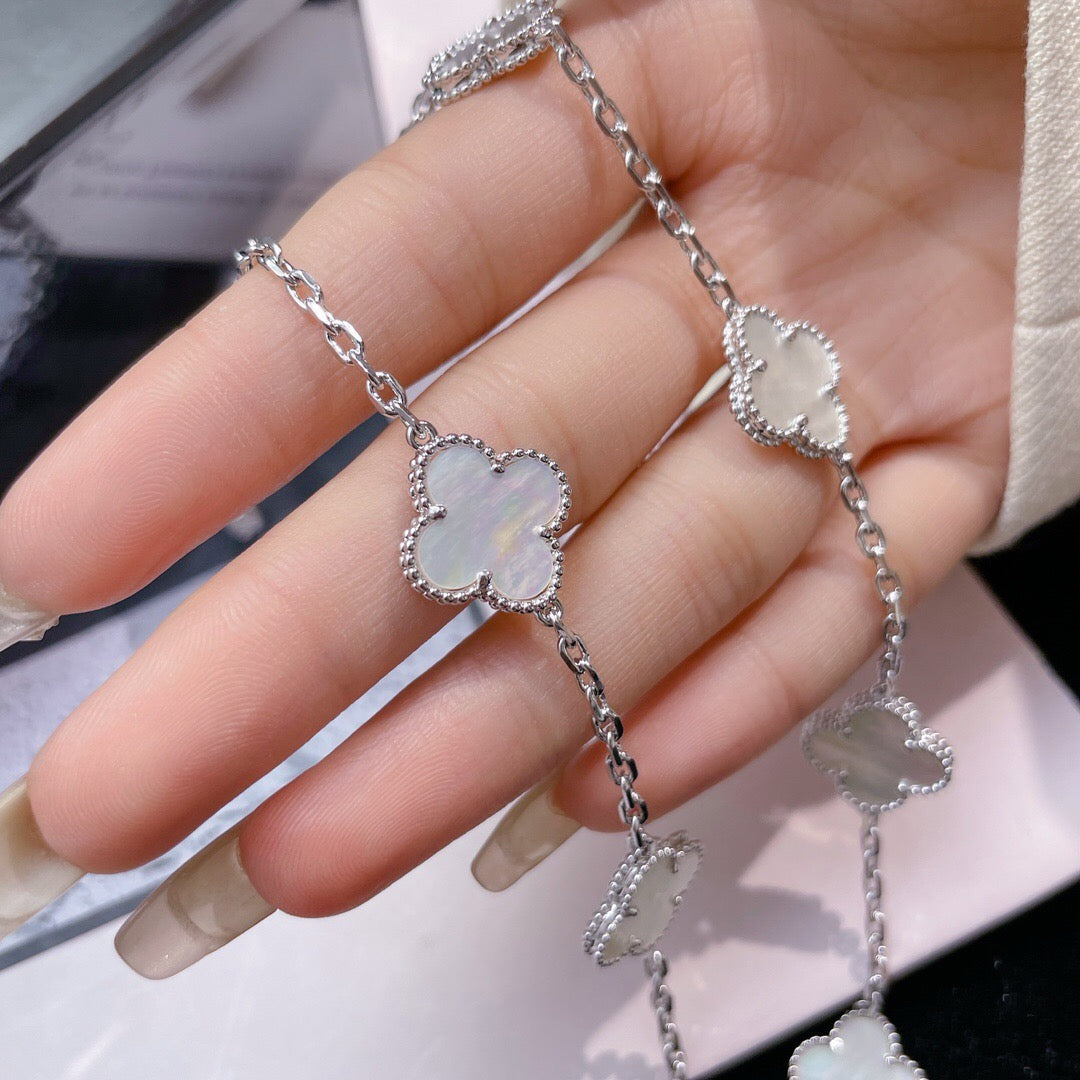 [⭐Hinora Jewelry]CLOVER 10 MOTIFS WHITE MOTHER OF PEARL NECKLACE