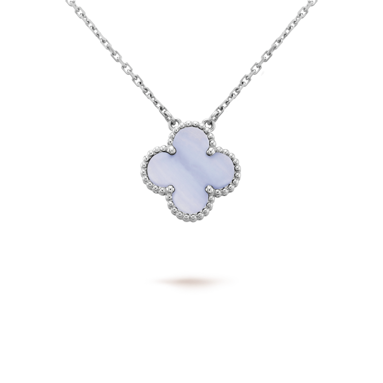 [⭐Hinora Jewelry]CLOVER 15MM BLUE CHALCEDONY NECKLACE SILVER