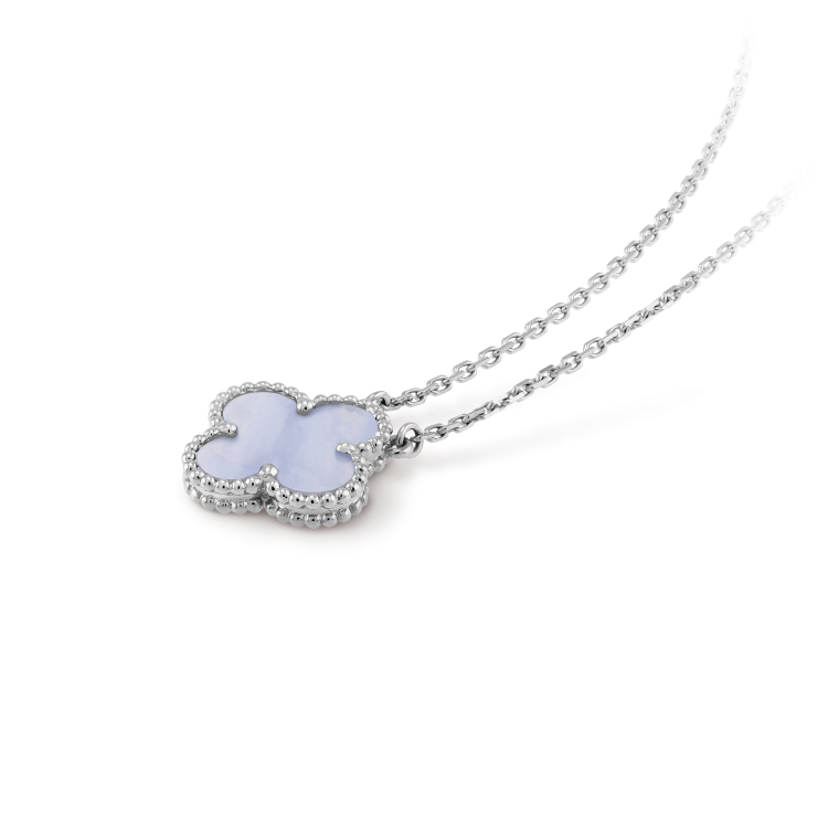 [⭐Hinora Jewelry]CLOVER 15MM BLUE CHALCEDONY NECKLACE SILVER