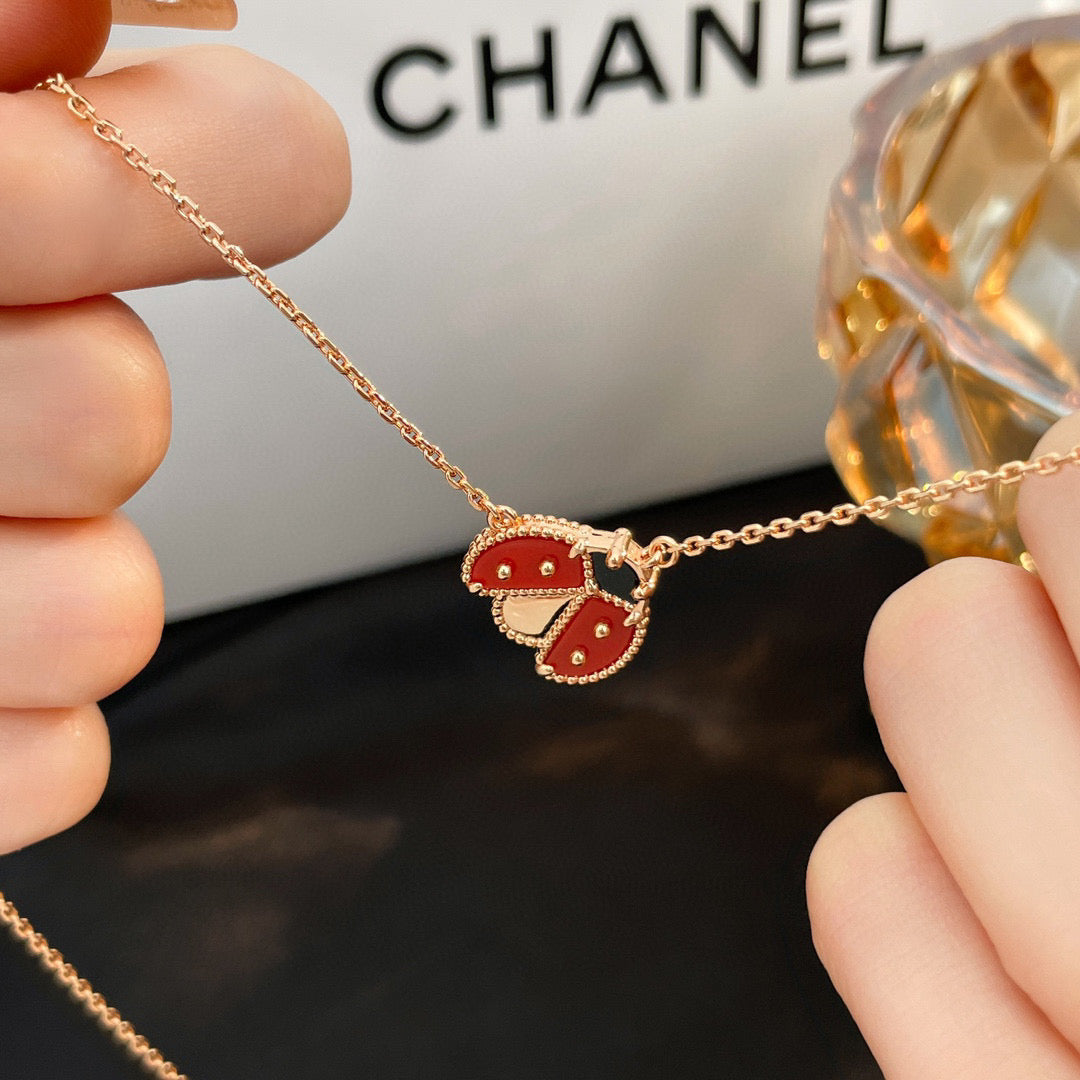 [⭐Hinora Jewelry]LUCKY  CARNELIANS LADYBUG NECKLACE