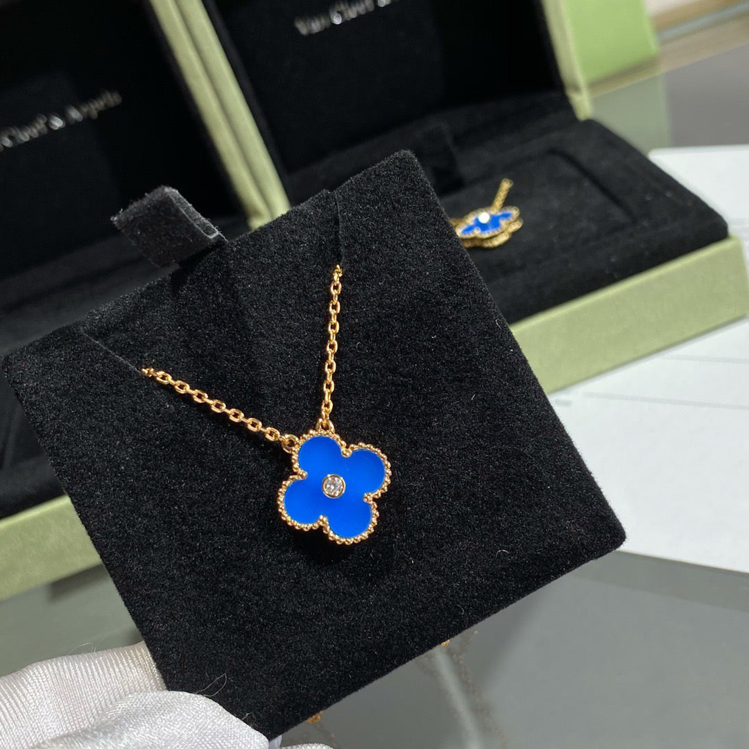 [⭐Hinora Jewelry]CLOVER 15MM DIAMOND AND BLUE AGATE NECKLACE