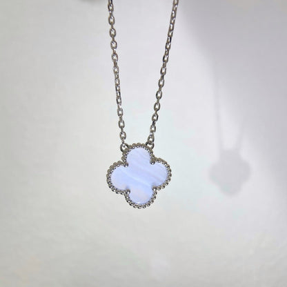 [⭐Hinora Jewelry]CLOVER 15MM BLUE CHALCEDONY NECKLACE SILVER