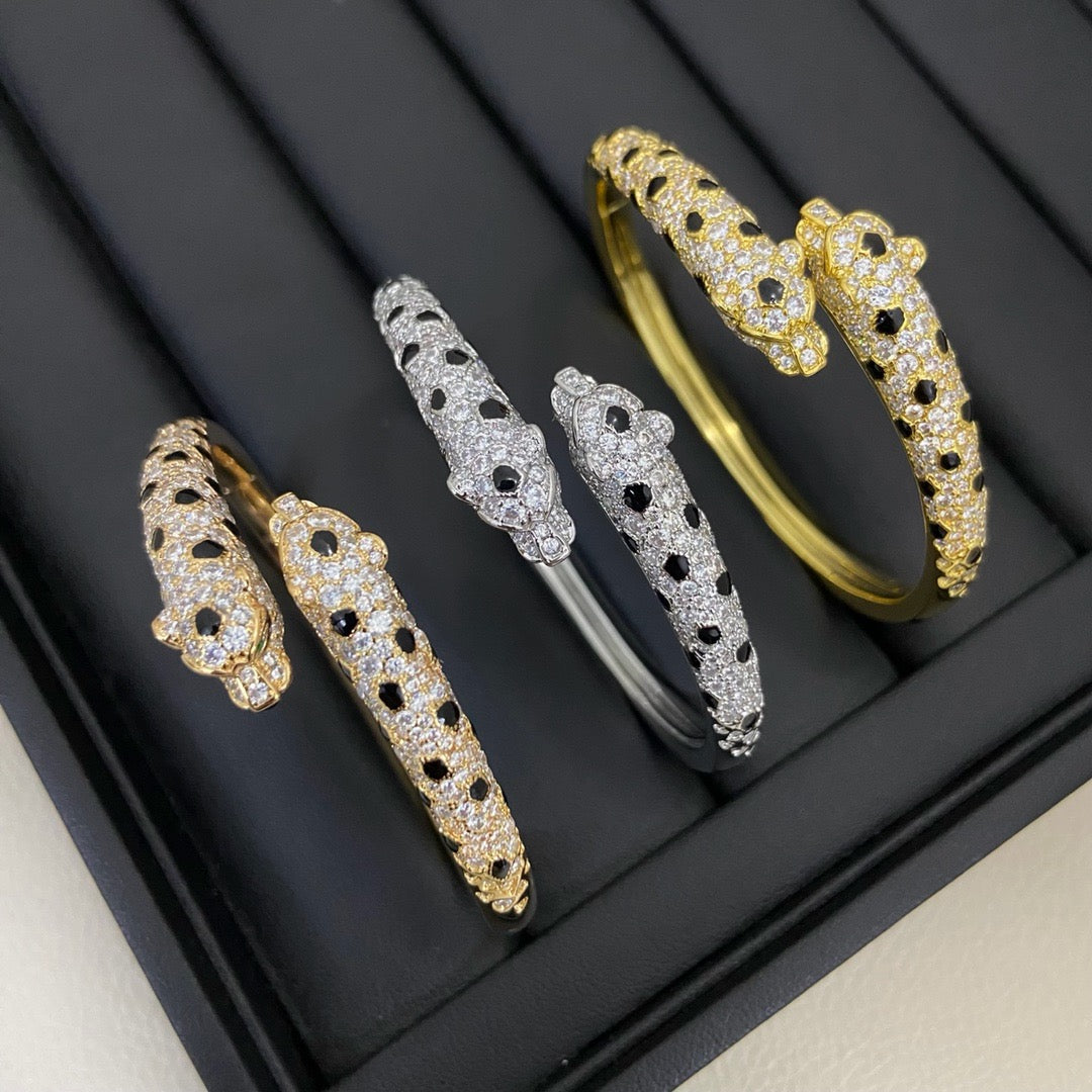 [⭐Hinora Jewelry]PANTHERE DOUBLE HEADED HALF DIAMOND OPEN BRACELET