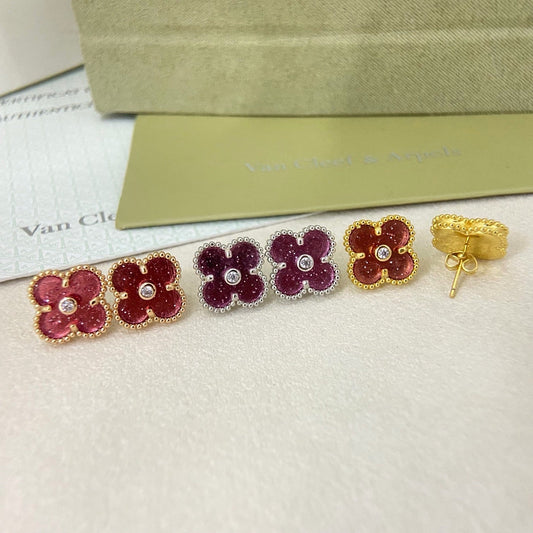 [⭐Hinora Jewelry]2026 NEW  CLOVER 1 MOTIFPINK ENAMEL STUD EARRINGS WITH DIAMONDS