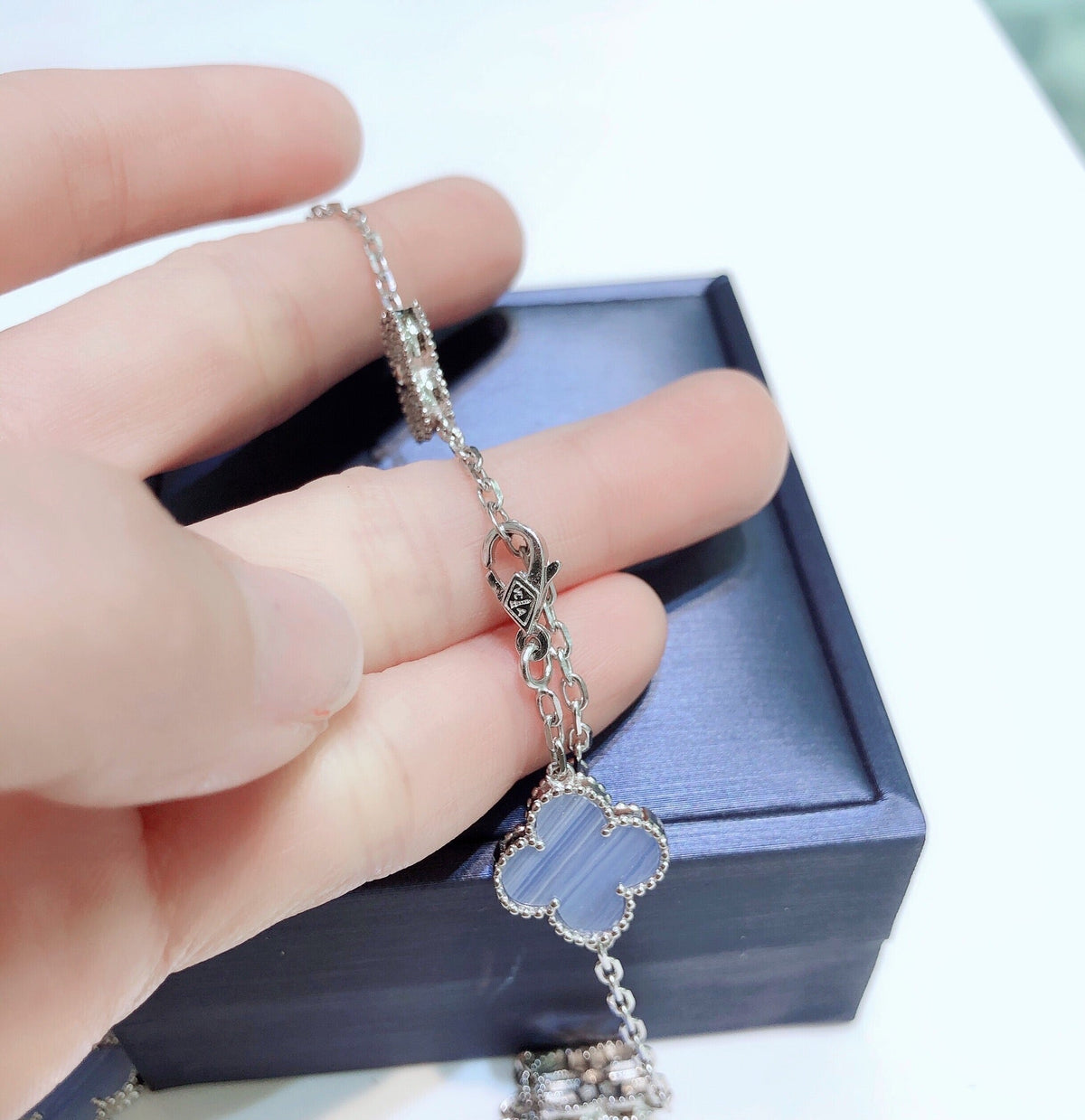 [⭐Hinora Jewelry]CLOVER 10 MOTIFS CHALCEDONY DIAMONDS SILVER NECKLACE